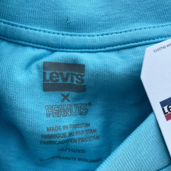 New Peanuts x Levis Collaboration Snoopy Woodstock Rowin’ Shirt Size XL - Picture 5 of 8